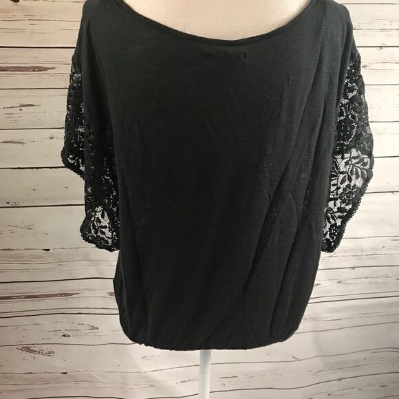 American Eagle Outfitters Women Lace Batwing shirt - Picture 4 of 6